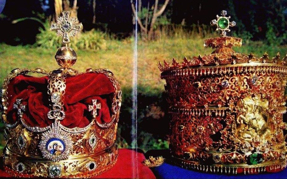 Her Majesty’s Original Crown from The Great Coronation